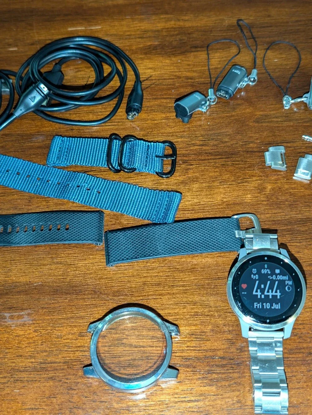 Garmin Vivo active 4 Smartwatch Including many Accessories